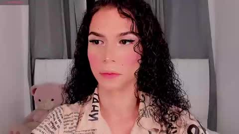 Snapshot of gatitavenecis1 chatting on September 2025 10:37:01 AM Vnecis Marn online show from September 2025 10:37:01 AM