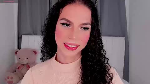 Snapshot of gatitavenecis1 chatting on September 2025 04:11:01 PM Vnecis Marn online show from September 2025 04:11:01 PM