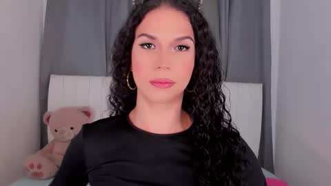 Snapshot of gatitavenecis1 chatting on October 2025 06:13:02 PM Vnecis Marn online show from October 2025 06:13:02 PM