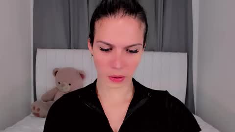 Snapshot of gatitavenecis1 chatting on November 2025 09:28:01 PM Vnecis Marn online show from November 2025 09:28:01 PM