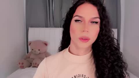 Snapshot of gatitavenecis1 chatting on November 2025 06:51:01 PM Vnecis Marn online show from November 2025 06:51:01 PM