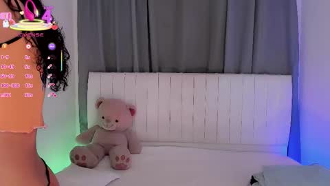 Snapshot of gatitavenecis1 chatting on February 2026 01:37:01 AM Vnecis Marn online show from February 2026 01:37:01 AM