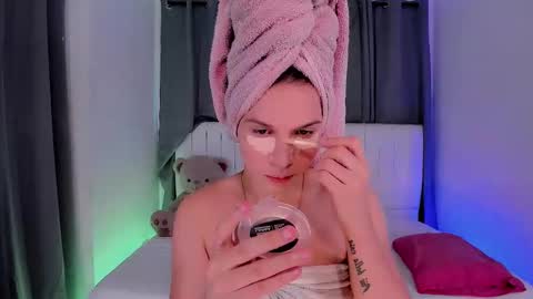 Snapshot of gatitavenecis1 chatting on March 2026 07:32:01 PM Vnecis Marn online show from March 2026 07:32:01 PM