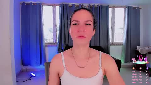 Snapshot of gatitavenecis1 chatting on March 2026 06:42:02 PM Vnecis Marn online show from March 2026 06:42:02 PM