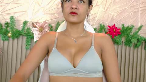 gaviluc_ online show from December 2025 10:10:02 AM
