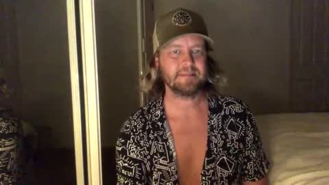 gcsurfer81 online show from October 2025 09:32:02 AM