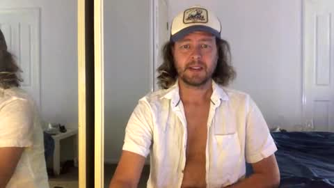 Snapshot of gcsurfer81 chatting on March 2026 04:05:02 AM gcsurfer81 online show from March 2026 04:05:02 AM