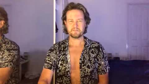 Snapshot of gcsurfer81 chatting on April 2026 08:00:02 AM gcsurfer81 online show from April 2026 08:00:02 AM