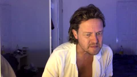 Snapshot of gcsurfer81 chatting on April 2026 07:33:01 AM gcsurfer81 online show from April 2026 07:33:01 AM