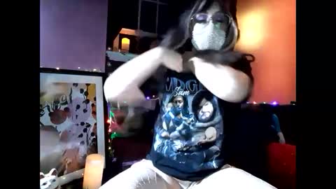 Snapshot of geekundercoverr chatting on October 2025 06:00:01 AM geek 3 online show from October 2025 06:00:01 AM