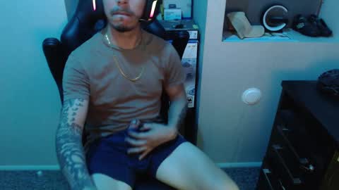 Snapshot of gefeeer chatting on October 2025 03:15:02 AM gefeeer online show from October 2025 03:15:02 AM