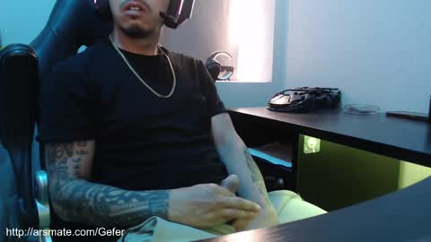 Snapshot of gefeeer chatting on November 2025 05:48:02 PM gefeeer online show from November 2025 05:48:02 PM