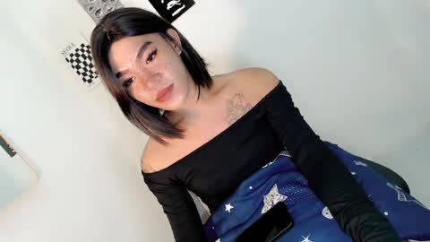 Snapshot of gelluxxx chatting on July 2026 11:46:02 PM gelo online show from July 2026 11:46:02 PM