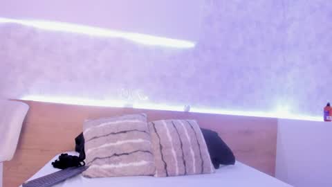 geminis muentes online show from January 2025 03:33:02 AM