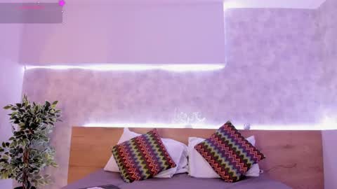 geminis muentes online show from February 2025 02:30:01 AM