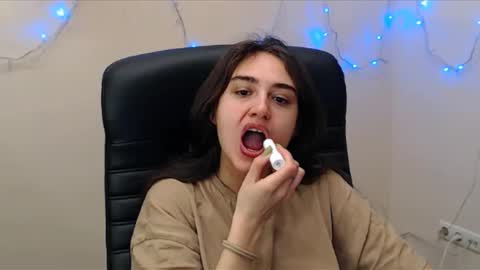 Gemma online show from March 2025 06:12:02 AM