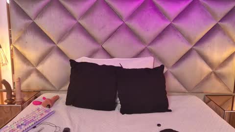 Maria  online show from September 2025 03:08:01 AM