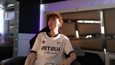 Snapshot of genesis_js chatting on April 2026 10:18:02 PM genesis_js online show from April 2026 10:18:02 PM