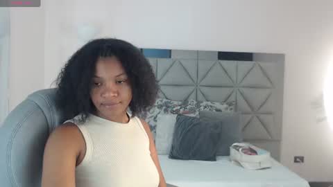 Snapshot of genesis_moretz chatting on June 2026 05:17:02 AM GENESIS online show from June 2026 05:17:02 AM