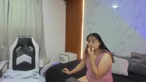 genesis_y_moon online show from June 2026 10:41:02 AM