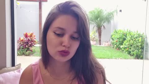 Snapshot of genevieeve chatting on January 2025 07:21:01 PM Genn online show from January 2025 07:21:01 PM