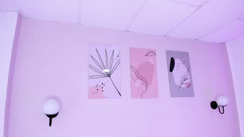 Sofia online show from December 2024 06:09:01 AM