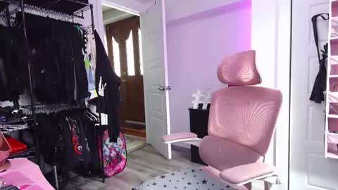 Snapshot of gennyrock chatting on March 2026 04:36:01 PM Genny Rock and online show from March 2026 04:36:01 PM