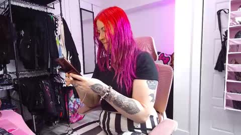 Snapshot of gennyrock chatting on March 2026 04:56:02 PM Genny Rock and online show from March 2026 04:56:02 PM