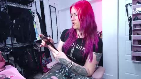 Snapshot of gennyrock chatting on March 2026 11:41:01 PM Genny Rock and online show from March 2026 11:41:01 PM