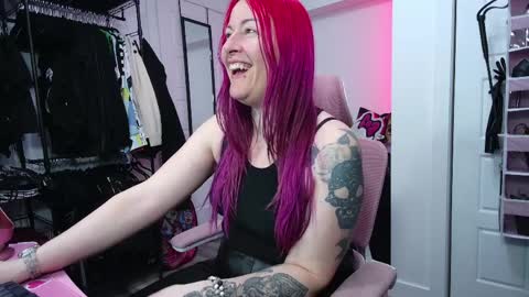 Snapshot of gennyrock chatting on April 2026 04:26:02 PM Genny Rock and online show from April 2026 04:26:02 PM