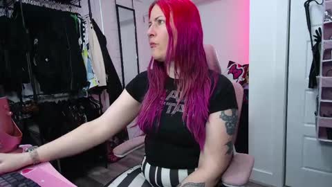 Snapshot of gennyrock chatting on April 2026 05:49:01 PM Genny Rock and online show from April 2026 05:49:01 PM