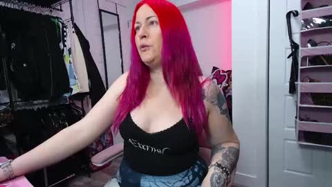 Snapshot of gennyrock chatting on April 2026 07:58:01 PM Genny Rock and online show from April 2026 07:58:01 PM