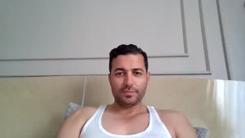 Snapshot of genteldevil chatting on April 2026 09:48:02 AM genteldevil online show from April 2026 09:48:02 AM