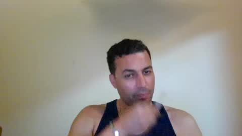 Snapshot of genteldevil chatting on June 2026 02:05:01 AM genteldevil online show from June 2026 02:05:01 AM