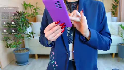 Anna online show from February 2025 11:03:01 AM