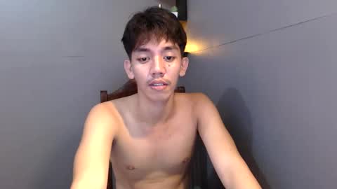 Snapshot of gentlemanlustx chatting on May 2026 04:33:01 PM Rayl online show from May 2026 04:33:01 PM