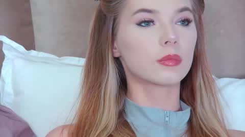 GentleRossi online show from September 2025 05:13:01 PM