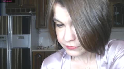 Elena online show from September 2025 01:22:02 PM