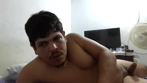 Snapshot of george_big_cock chatting on October 2025 04:20:02 AM George online show from October 2025 04:20:02 AM
