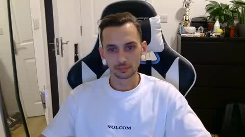 Snapshot of georgek0011 chatting on October 2025 02:52:01 AM georgek0011 online show from October 2025 02:52:01 AM