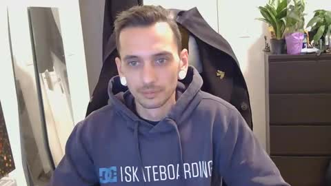 Snapshot of georgek0011 chatting on December 2025 02:06:02 AM georgek0011 online show from December 2025 02:06:02 AM