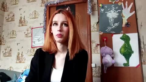 Snapshot of georgianahaeussler chatting on April 2026 10:54:02 AM Ellie online show from April 2026 10:54:02 AM