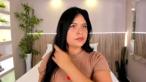 GeorginaReyes  online show from April 2026 10:44:02 PM