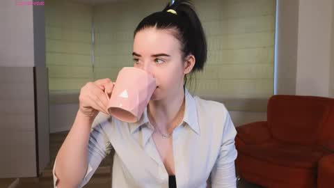 My name is Kelly online show from October 2025 03:05:02 AM