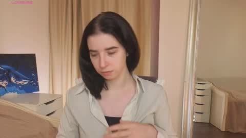 My name is Kelly online show from November 2025 03:08:02 AM