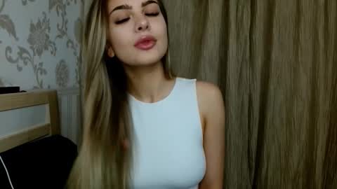 Snapshot of gerda_bloempje chatting on November 2025 12:16:02 PM Gerda online show from November 2025 12:16:02 PM