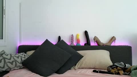 Nadine online show from February 2025 08:08:02 PM