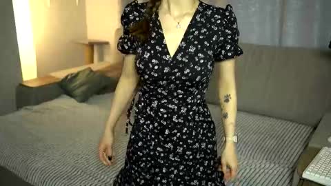 Jean and Isa couple Van online show from November 2025 08:46:02 AM