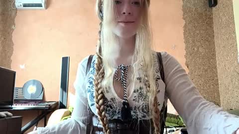 Kate online show from April 2026 11:15:02 PM