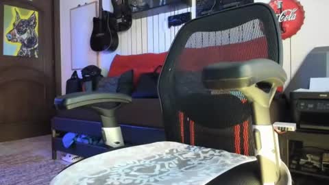 Snapshot of ghala chatting on December 2024 04:40:01 AM DarkMan online show from December 2024 04:40:01 AM